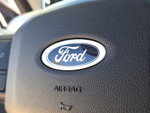 2026 Oxford White Ford Super Duty F-250 SRW XLT 4X4 Truck