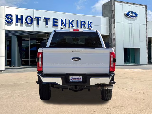 2026 Oxford White Ford Super Duty F-250 SRW XLT 4X4 Truck