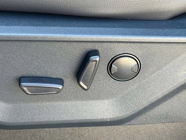 2026 Gray Metallic Ford Super Duty F-250 SRW Lariat 4X4 Truck