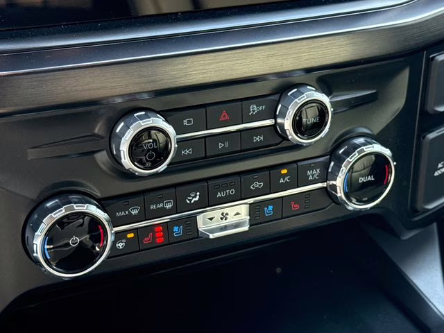 2026 Gray Metallic Ford Super Duty F-250 SRW Lariat 4X4 Truck