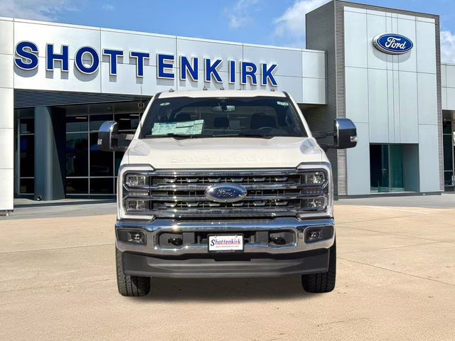 2025 White Metallic Ford Super Duty F-250 SRW Lariat 4X4 Truck