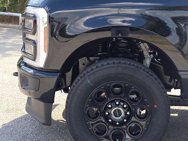 2026 Black Metallic Ford Super Duty F-250 SRW Lariat 4X4 Truck