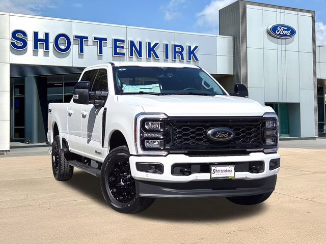 2026 White Metallic Ford Super Duty F-250 SRW Lariat 4X4 Truck