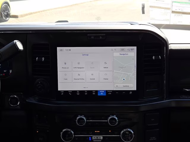 2026 White Metallic Ford Super Duty F-250 SRW Lariat 4X4 Truck