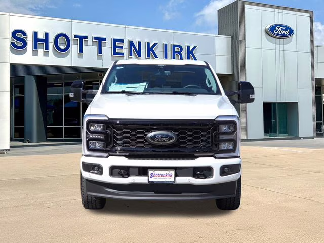 2026 White Metallic Ford Super Duty F-250 SRW Lariat 4X4 Truck