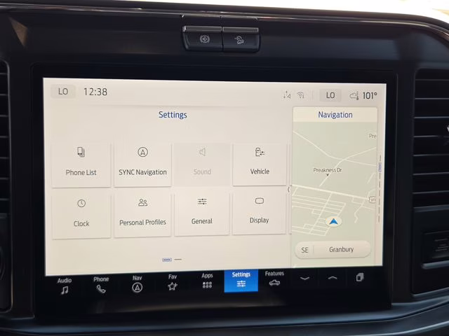 2026 White Metallic Ford Super Duty F-250 SRW Lariat 4X4 Truck