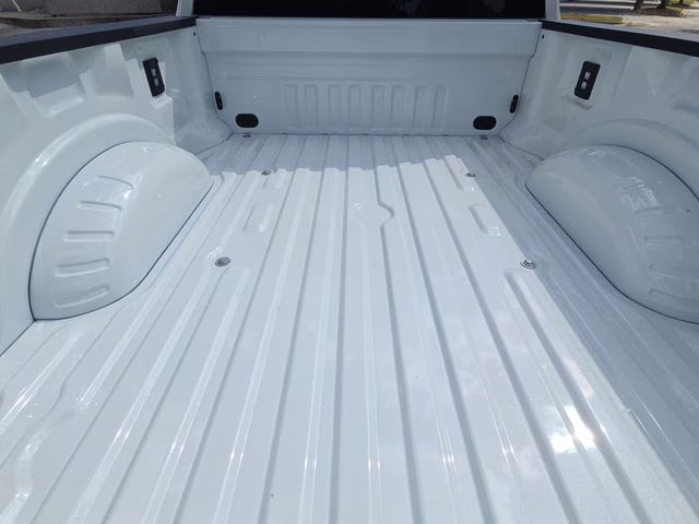 2026 White Metallic Ford Super Duty F-250 SRW Lariat 4X4 Truck