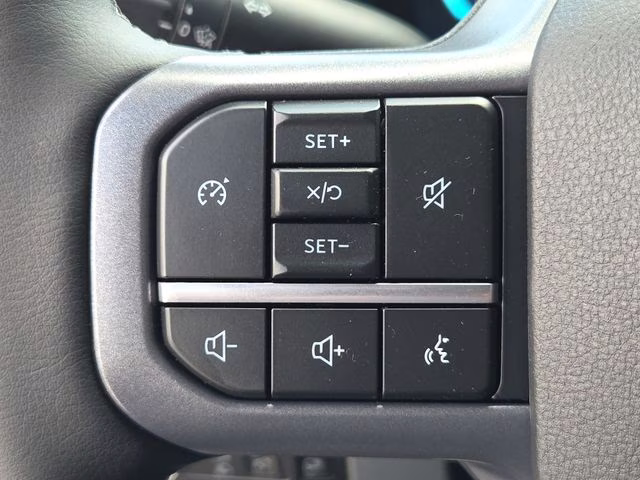 2026 White Metallic Ford Super Duty F-250 SRW Lariat 4X4 Truck