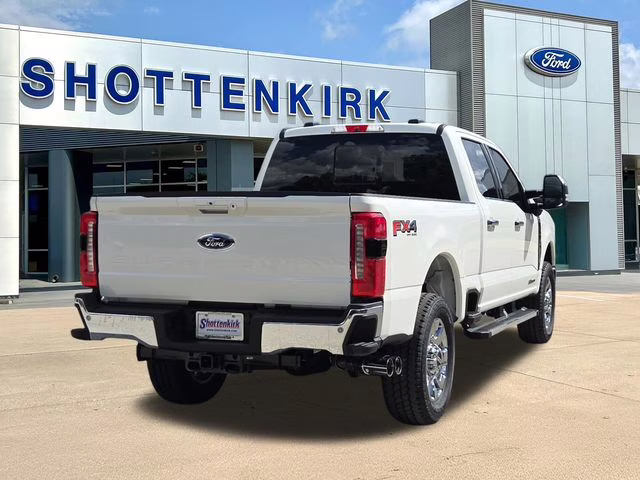 2026 White Metallic Ford Super Duty F-250 SRW Lariat 4X4 Truck