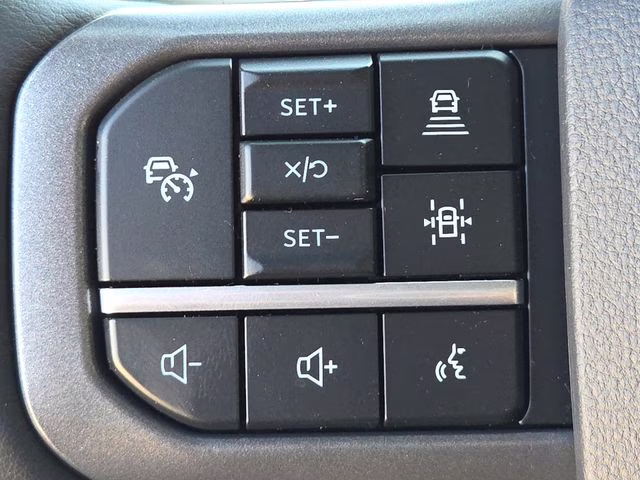 2026 Gray Metallic Ford Super Duty F-350 SRW Lariat 4X4 Truck