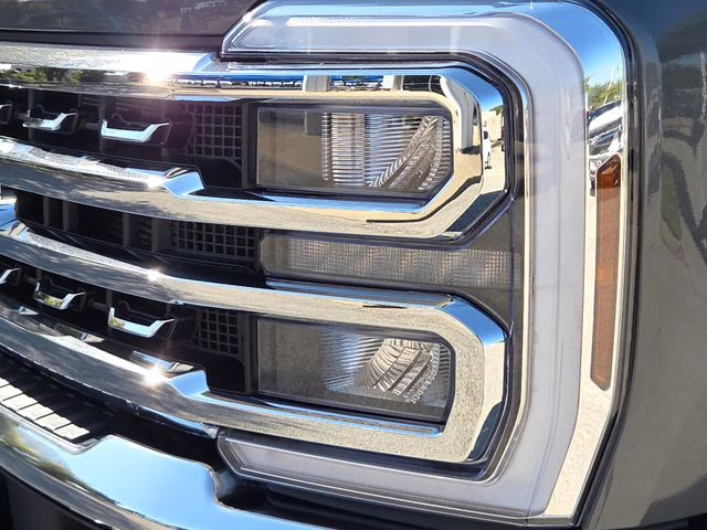 2026 Gray Metallic Ford Super Duty F-350 SRW Lariat 4X4 Truck