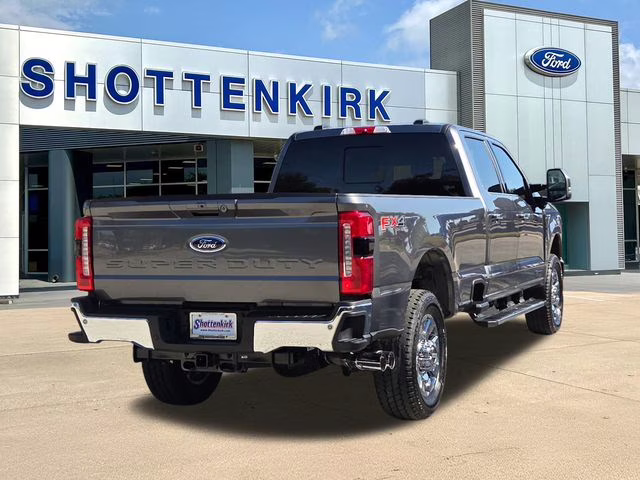 2026 Gray Metallic Ford Super Duty F-350 SRW Lariat 4X4 Truck