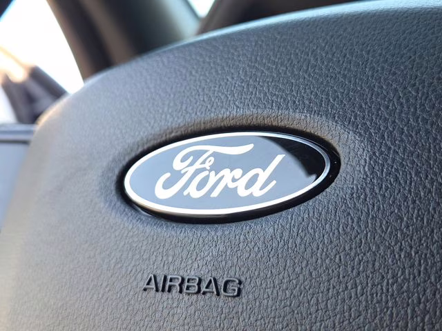 2025 Oxford White Ford F-150 STX 4X4 Truck