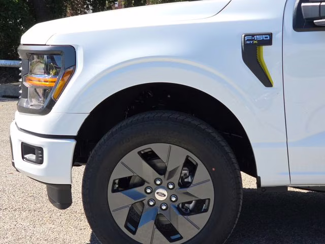 2025 Oxford White Ford F-150 STX 4X4 Truck