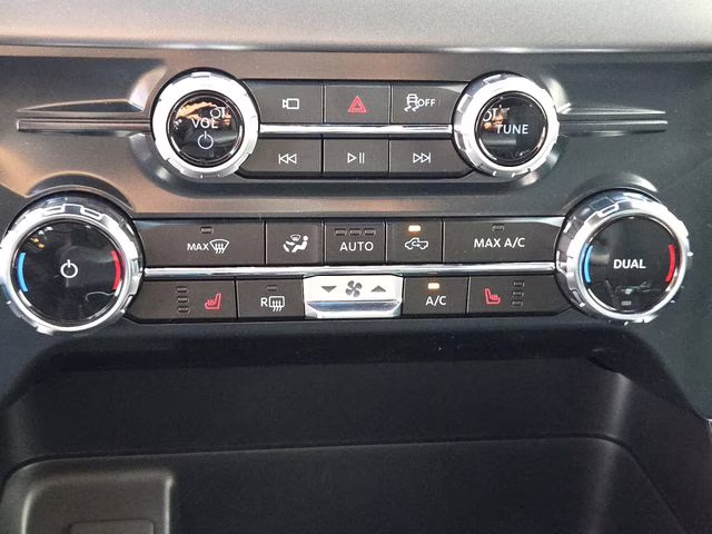 2026 Oxford White Ford F-150 XLT 4X4 Truck