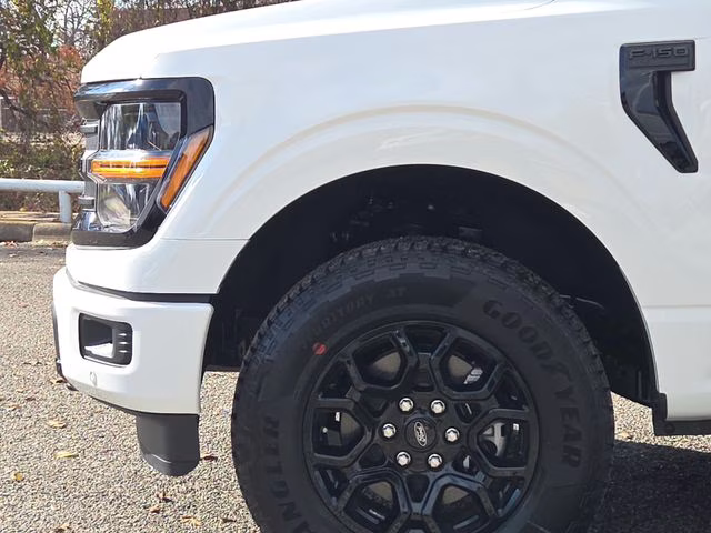2026 Oxford White Ford F-150 XLT 4X4 Truck