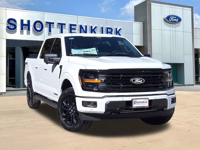 2025 Oxford White Ford F-150 XLT 4X4 Truck