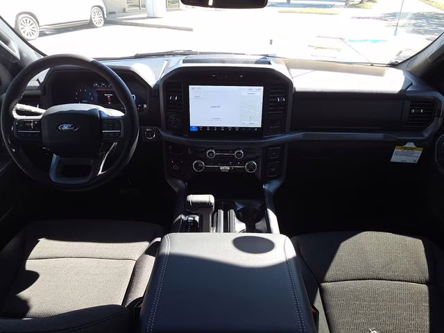 2025 Oxford White Ford F-150 XLT 4X4 Truck