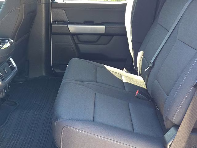 2025 Oxford White Ford F-150 XLT 4X4 Truck