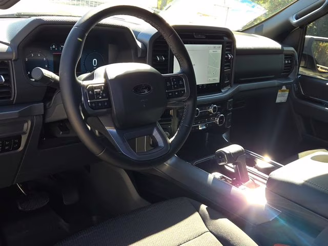 2025 Oxford White Ford F-150 XLT 4X4 Truck