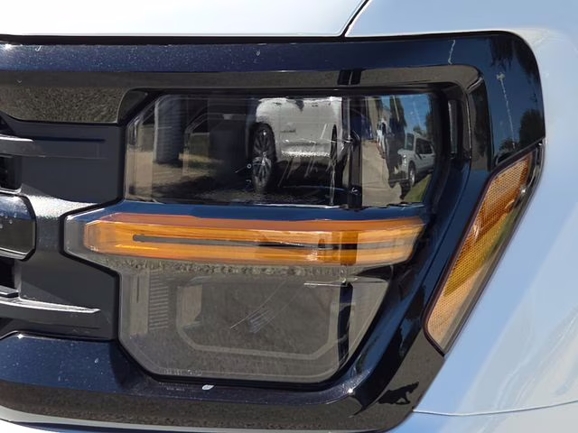 2025 Oxford White Ford F-150 XLT 4X4 Truck