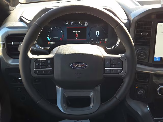 2025 Black Metallic Ford F-150 Lariat 4X4 Truck