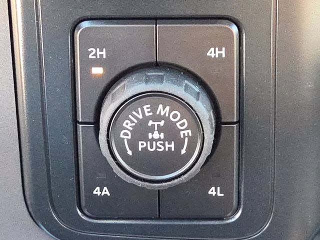 2025 Black Metallic Ford F-150 Lariat 4X4 Truck