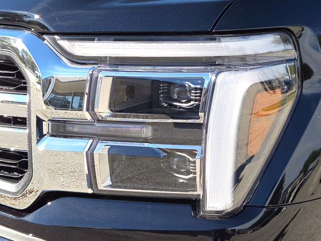 2025 Black Metallic Ford F-150 Lariat 4X4 Truck