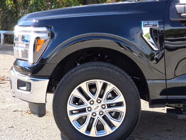 2025 Black Metallic Ford F-150 Lariat 4X4 Truck