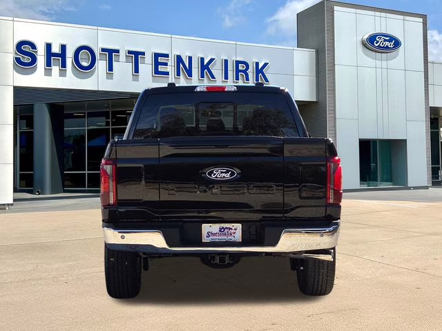 2025 Black Metallic Ford F-150 Lariat 4X4 Truck