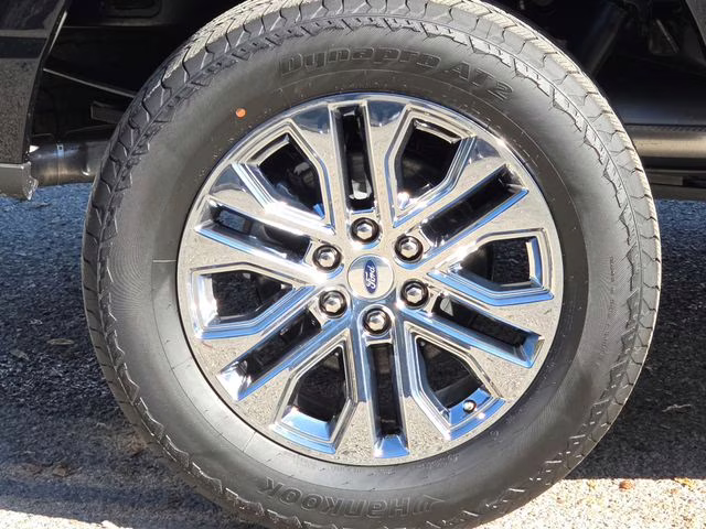 2025 Black Metallic Ford F-150 Lariat 4X4 Truck