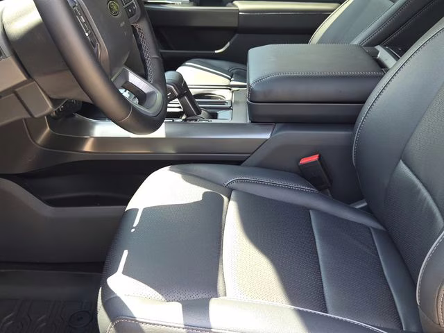 2025 Black Metallic Ford F-150 Lariat 4X4 Truck