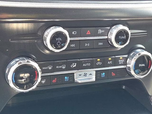 2025 Black Metallic Ford F-150 Lariat 4X4 Truck