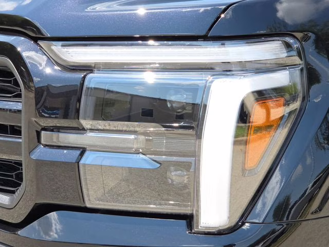 2025 Black Metallic Ford F-150 Lariat 4X4 Truck