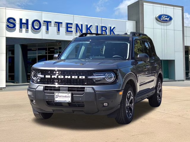 2025 Gray Metallic Ford Bronco Sport Outer Banks 4X4 SUV