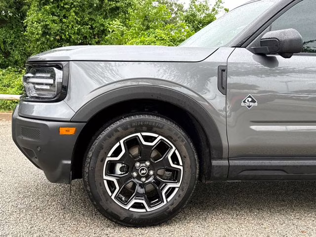 2025 Gray Metallic Ford Bronco Sport Outer Banks 4X4 SUV