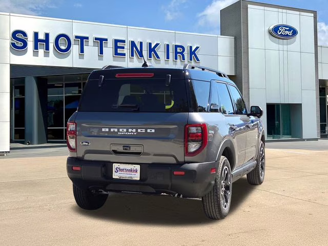 2025 Gray Metallic Ford Bronco Sport Outer Banks 4X4 SUV