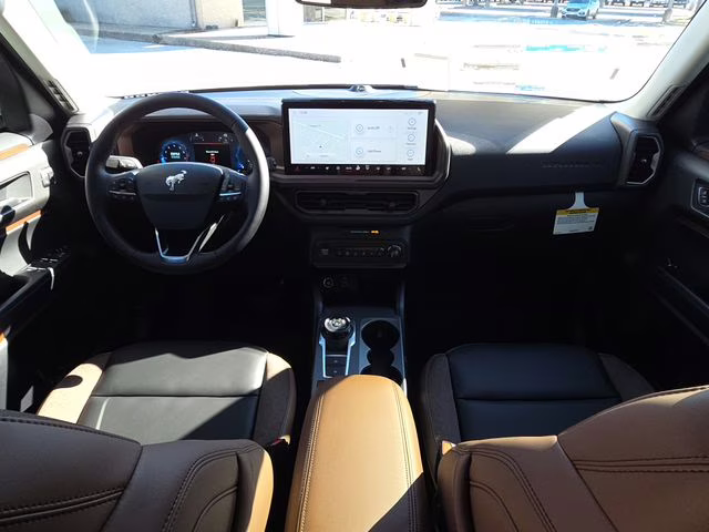 2025 Oxford White Ford Bronco Sport Outer Banks 4X4 SUV