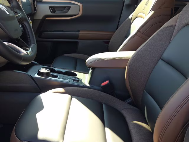 2025 Oxford White Ford Bronco Sport Outer Banks 4X4 SUV