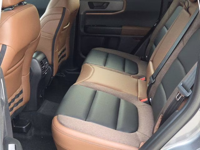 2025 Gray Metallic Ford Bronco Sport Outer Banks 4X4 SUV