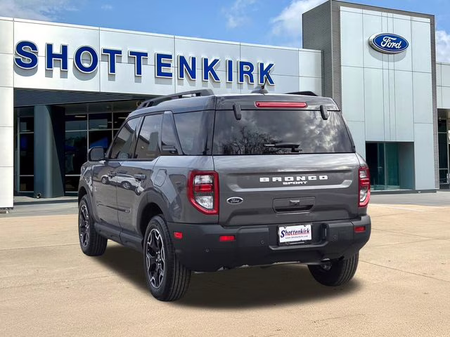 2025 Gray Metallic Ford Bronco Sport Outer Banks 4X4 SUV