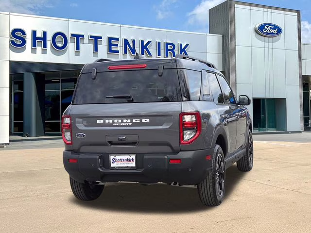 2025 Gray Metallic Ford Bronco Sport Outer Banks 4X4 SUV