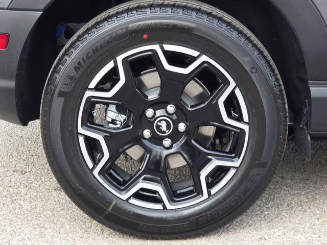 2025 Gray Metallic Ford Bronco Sport Outer Banks 4X4 SUV