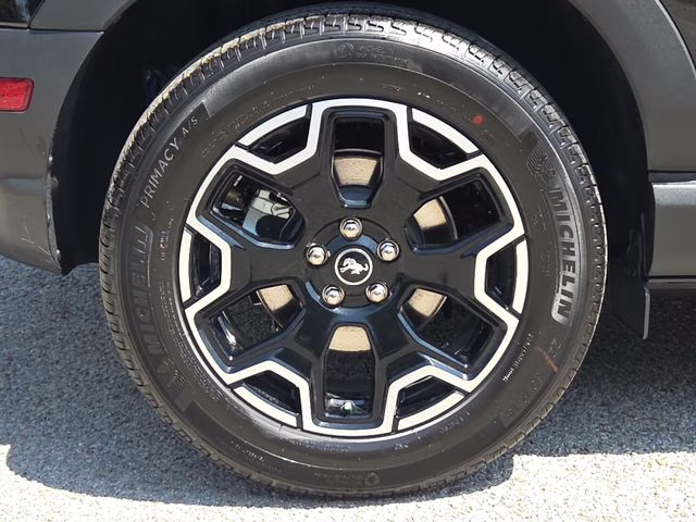 2025 Shadow Black Ford Bronco Sport Outer Banks 4X4 SUV