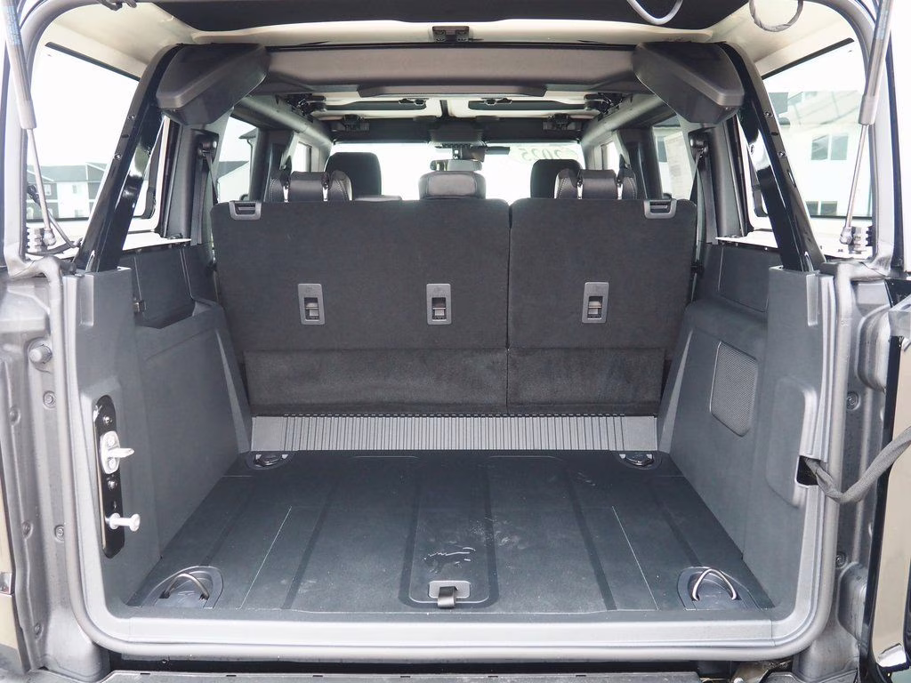 2025 Shadow Black Ford Bronco Badlands 4X4 SUV