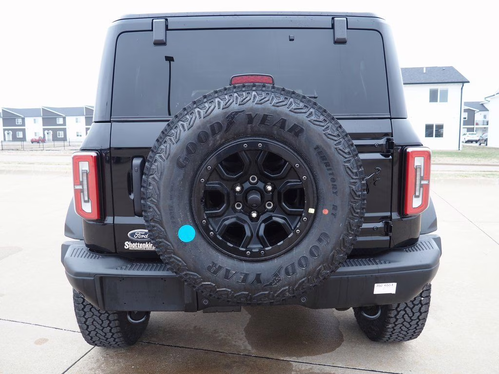 2025 Shadow Black Ford Bronco Badlands 4X4 SUV