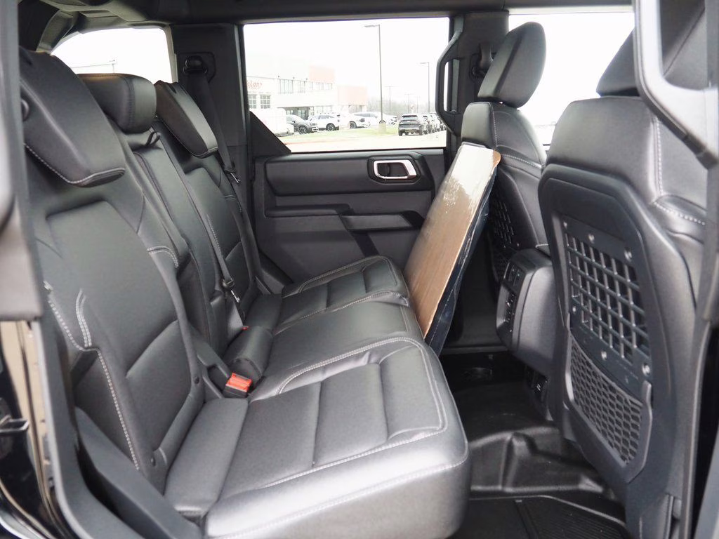 2025 Shadow Black Ford Bronco Badlands 4X4 SUV