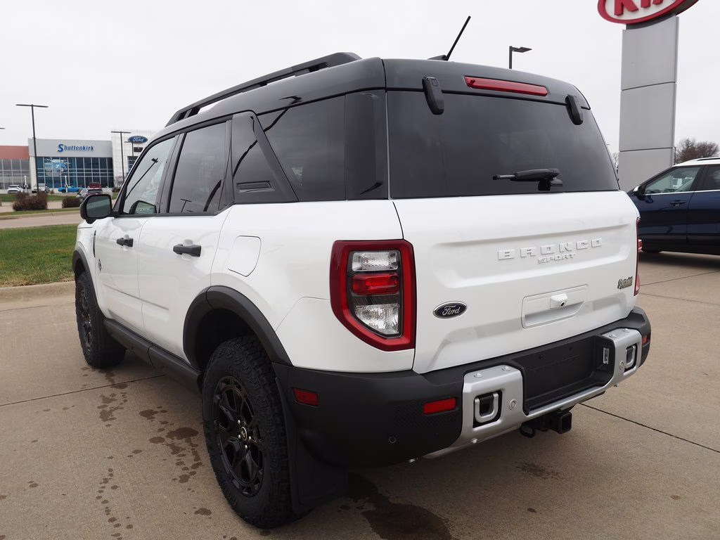2025 Oxford White Ford Bronco Sport Outer Banks 4X4 SUV