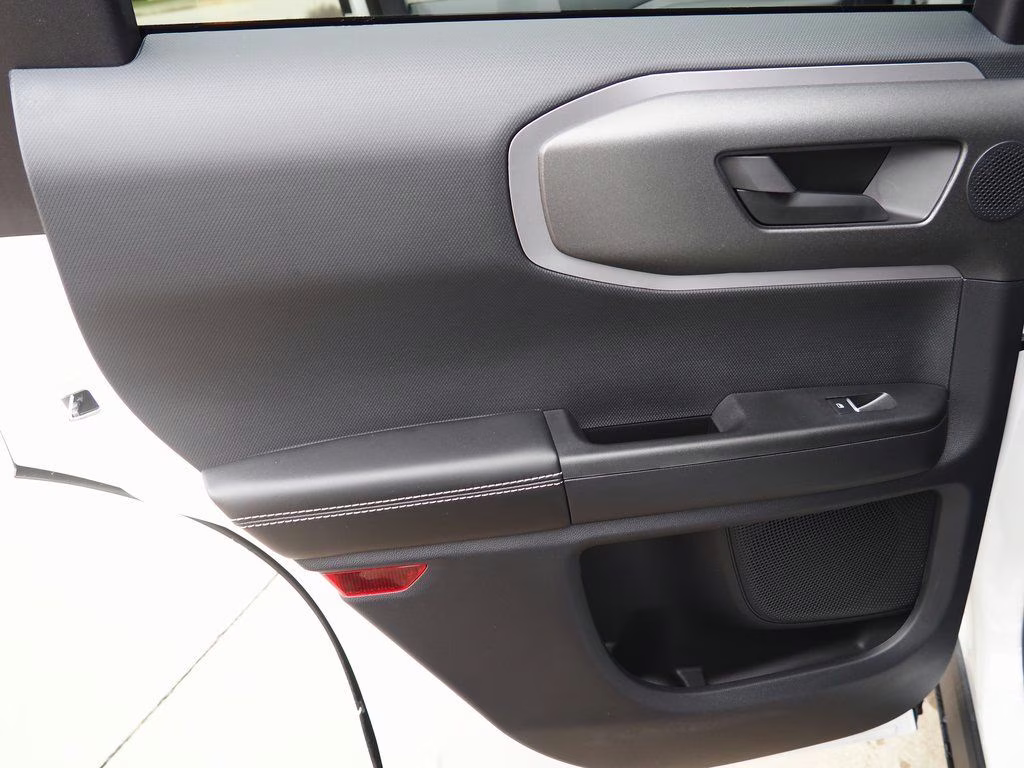 2025 Oxford White Ford Bronco Sport Outer Banks 4X4 SUV