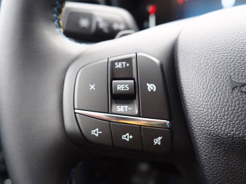 2026 Shadow Black Ford Maverick Lobo Standard AWD Truck